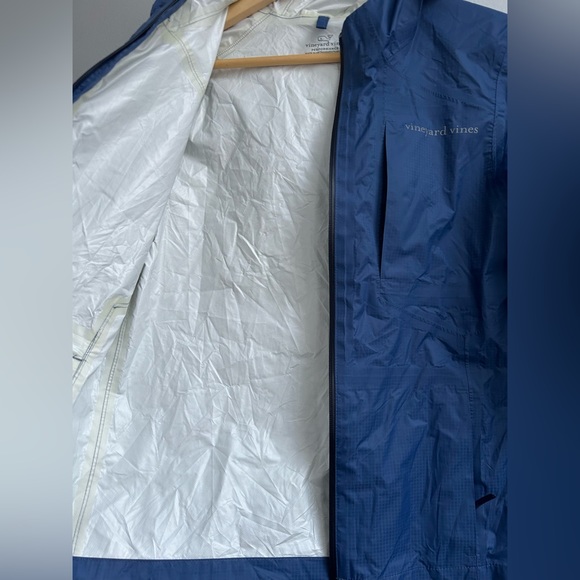VINEYARD VINES youth size medium rain jacket - Picture 6 of 6